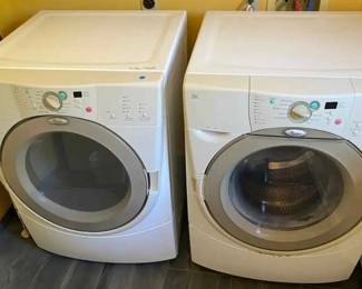 HE252VWhirlpool Duet Washer  Dryer