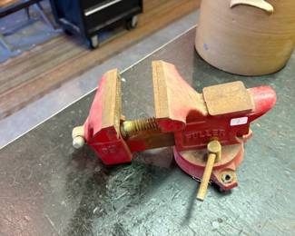 Fuller Vise