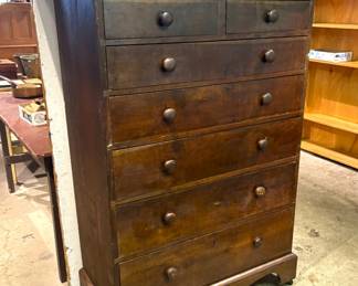 Beautiful Walnut Antique Chest of Drawers w/ Hand Dovetailing