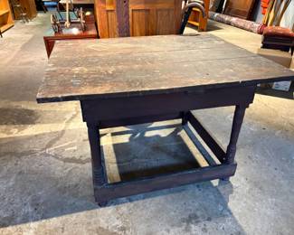 Nice Farmhouse Style Table