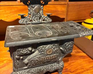 "Home" Children's Toy Stove