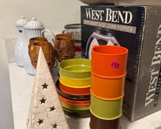 Vintage tupperware set