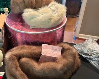 Mink hat and collar, another fur hat