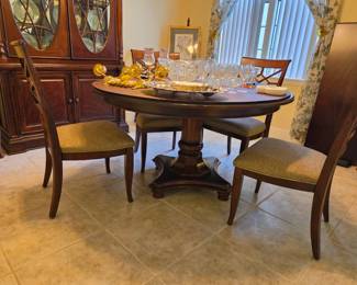 American Inspiration 52" diameter with 18" leaf