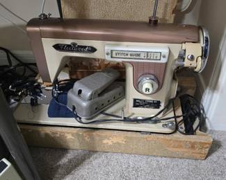 Fleetwood vintage sewing machine