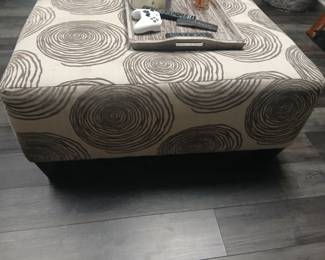 SQUARE HASSOCK