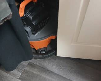 SHOP VAC