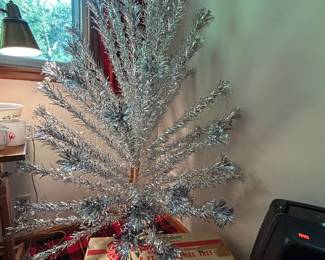 Evergleam Aluminum Stainless Christmas Tree