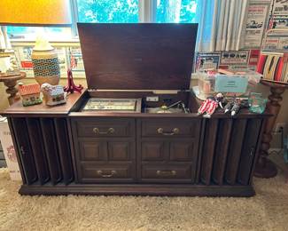 Zenith Stereo Console