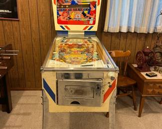 1960's Bowling Queen Pinball Machine