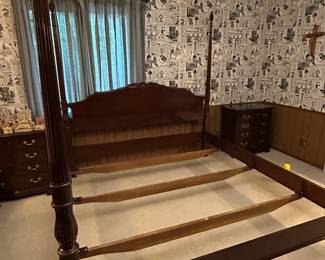 Drexel King Size Poster Bed