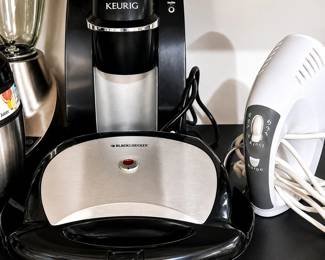 k Kureg and Waffle Maker