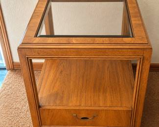 f End Table