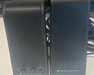 e Speakers