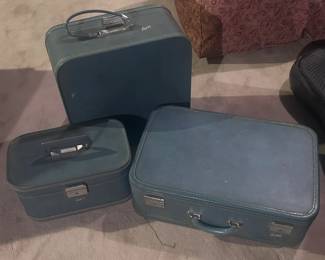 c Vintage Luggage