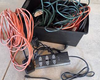 Holiday Extension Cord & Outdoor Power Supply Lot with Timer