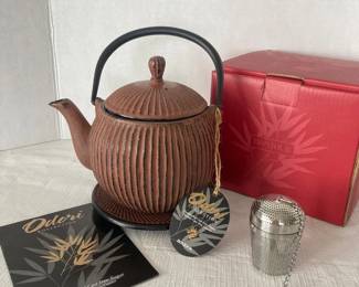  NIB Bonjour Odori Handcrafted Cast Iron Teapot With Coaster Red Brown 27oz Japanese Style