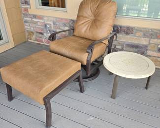 -Outdoor Swivel Lounge Chair, Ottoman & Side Table Set