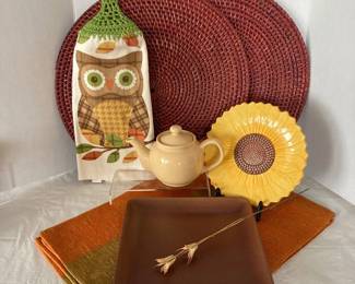 Heath Pottery Brown Square Plate Yellow Sunflower Plate Ceramic Teapot Set Vintage