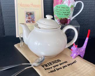  Friendship Ceramic Glazed Teapot With Depper Matchcat Lid Alexandra Stoddard Tea Celebrations Book Two Teaspoons