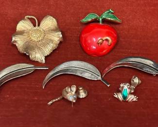 Original By Robert Enamel Apple Brooch Avon And Other Pins