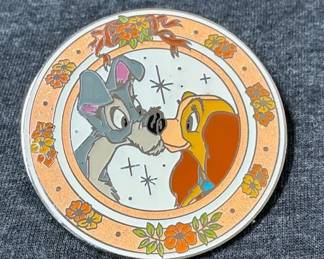 Disney Official Pin Trading 2010 Limited Edition 250 Lady And The Tramp Pin