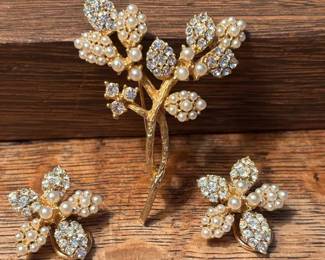 BSK Pendant And Matching Earrings