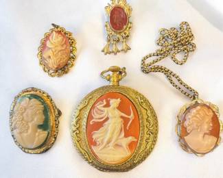 Vintage Max Factor Cameo Compact Van Dell Pendant And Brooches