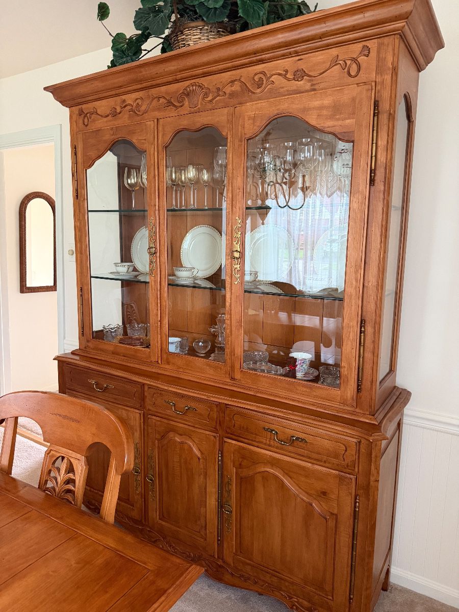 Ethan Allen Legacy China Cabinet