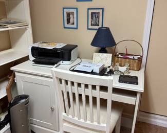 White desk with chair