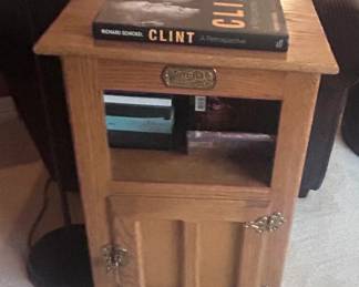 f End Table