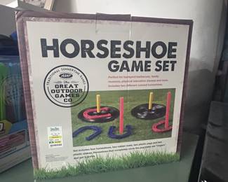 h Horseshoes