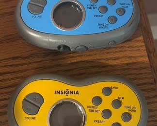 e Insignia Portable Radios