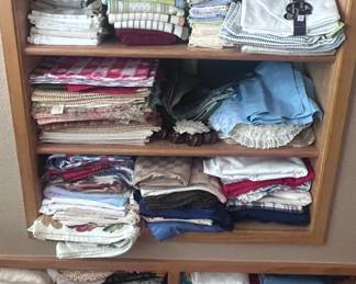 k Tablecloths and Runners