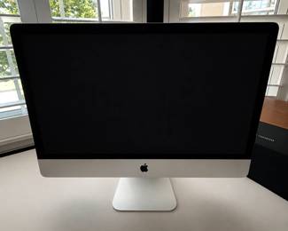 e Apple Monitor