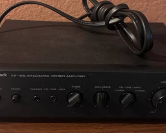 e Radio Shack Amplifier