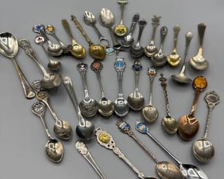 72 VintageSouvenirSpoonsandSilverPlatedSpecials