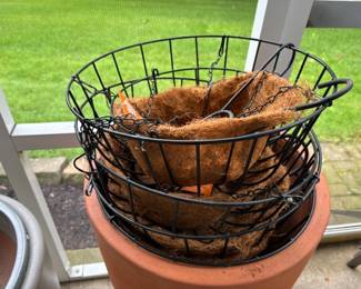 Hanging Metal Baskets w/Liners