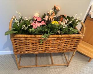 Cane/Wicker Floral Planter