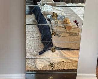 6-Drawer Mirrored Cabinet