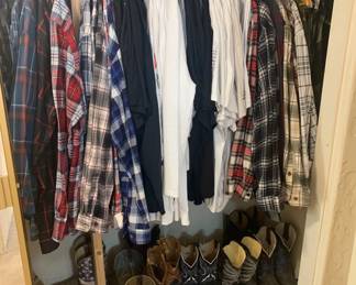 L - 2XL Vintage Cowboy/SW Style T-shirts, Harley Davidson Jackets, Carhart, Cowboy Boots Size 7 1/2, Denim Jeans and Jackets, Cowboy Hats