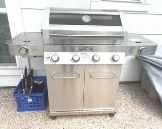 Monument grill