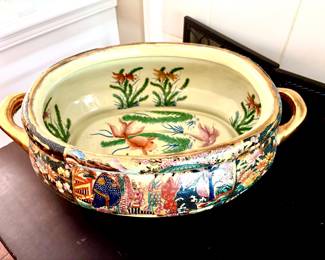Vintage Chinese hand painted foot bath