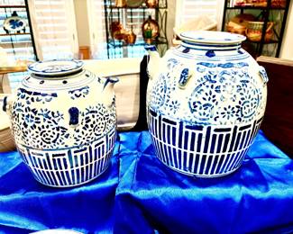 Vintage Chinese tea pots