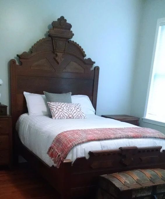 Victorian Eastlake style full size bed