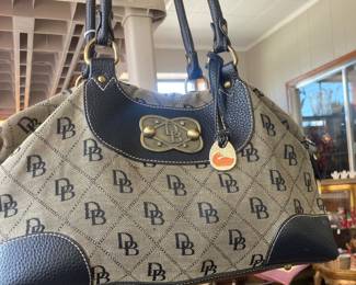 Dooney & Bourke
