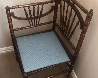 corner chair-vintage
