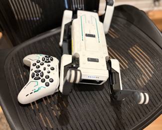 DJI Mini 2 SE Fly More Combo drone