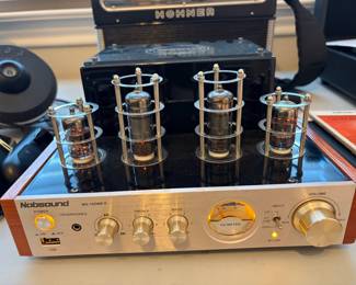 Nobsound MS-10D hybrid tube amplifier with four vacuum tubes