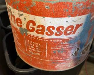 5 gal metal gas can